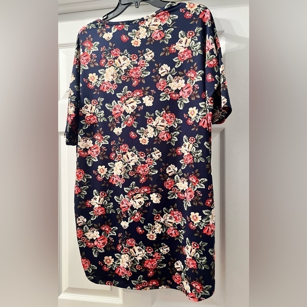 Lula Roe tunic shirt Small - Picture 3 of 3